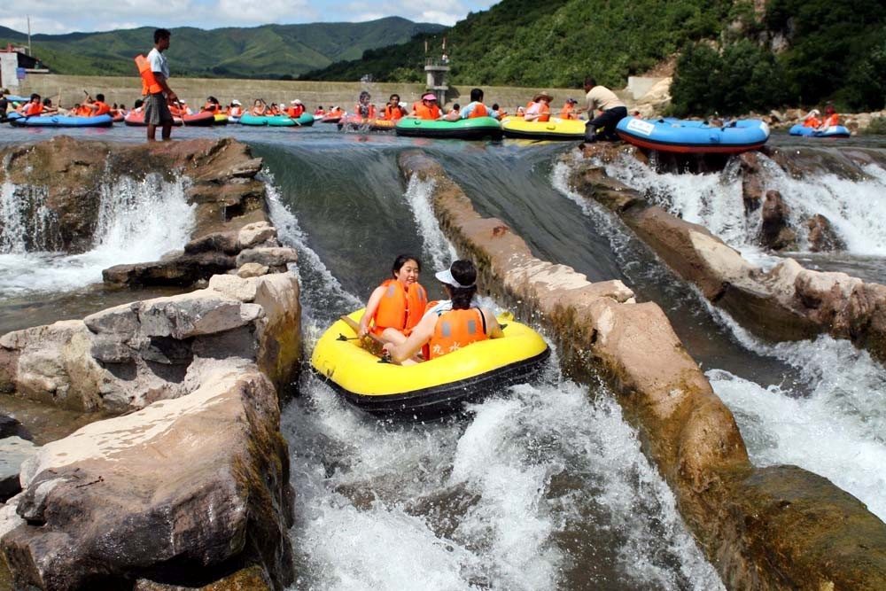 平江石牛寨蟒洞峽谷漂流+玻璃橋景區2日游 平江石牛寨蟒洞峽谷漂流+玻璃橋景區2日游