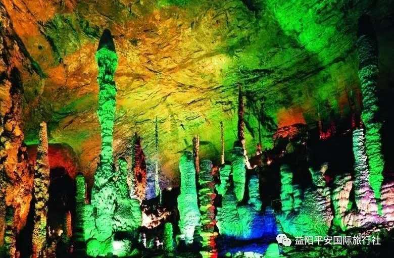　張家界大峽谷、玻璃橋、黃龍洞品質(zhì)純玩兩日游c2