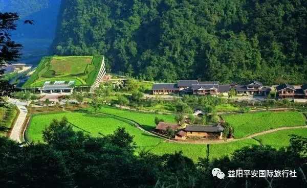 　張家界大峽谷、玻璃橋、黃龍洞品質(zhì)純玩兩日游c2
