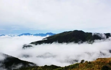 神農(nóng)頂、神農(nóng)祭壇、官門山、天生橋、昭君故里汽車三日純玩游